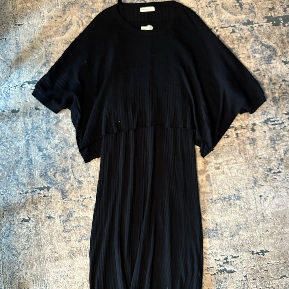 By Together lightweight sweater set